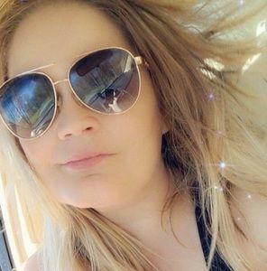 Meet your Posher, Jess